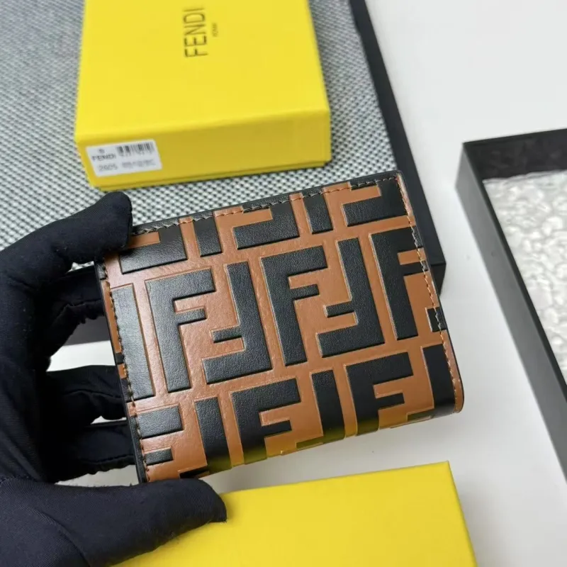 Fendi 2605 Brown Black Bifold Wallet - Image 4