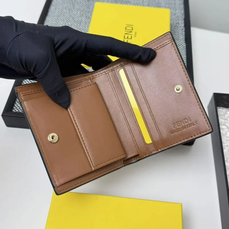 Fendi 2605 Brown Black Bifold Wallet - Image 6