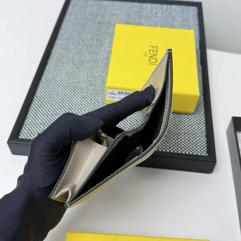 Fendi Wallets - Image 9