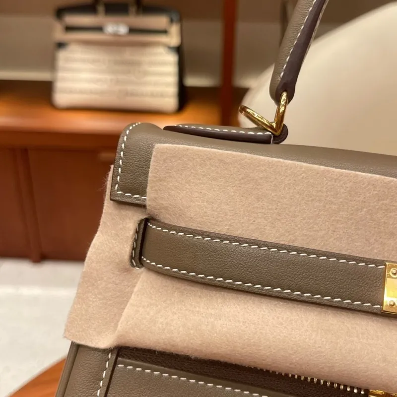 Hermes Taupe Leather Top Handle Kelly Handbag - Image 4