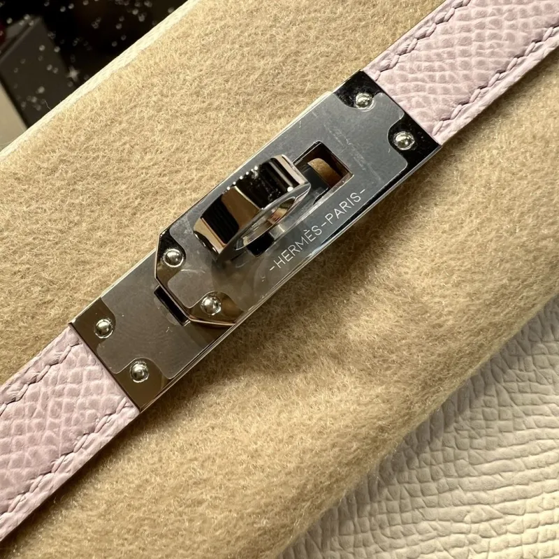 Hermes Cream Tan Lavender Leather Kelly Handbag - Image 5