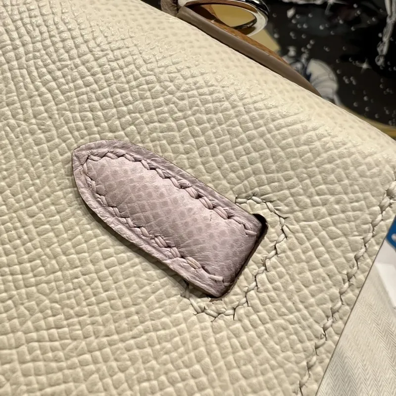 Hermes Cream Tan Lavender Leather Kelly Handbag - Image 7