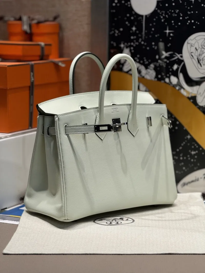 Hermes Birkin Light Green Leather Handbag - Image 5