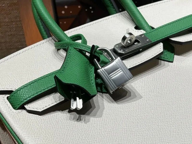 Hermes Birkin White Green Leather Handbag 137 - Image 8