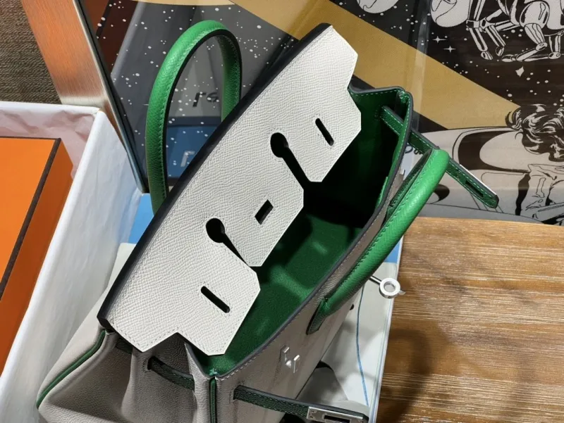 Hermes Birkin White Green Leather Handbag 137 - Image 9