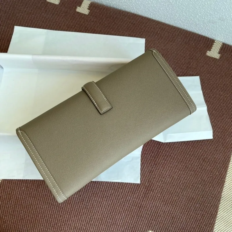 Alternative view of Hermes Clutch Bags-19