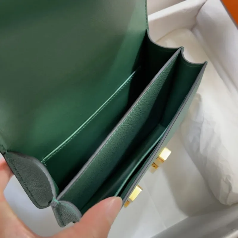 Hermes Constance 24 Green Leather Crossbody Bag - Image 7