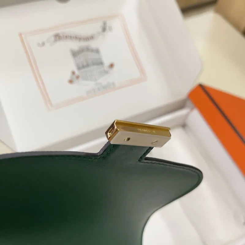 Hermes Constance 24 Green Leather Crossbody Bag - Image 9