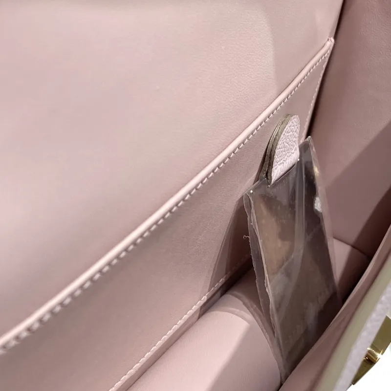Hermes Constance 166 Light Pink Shoulder Bag - Image 9