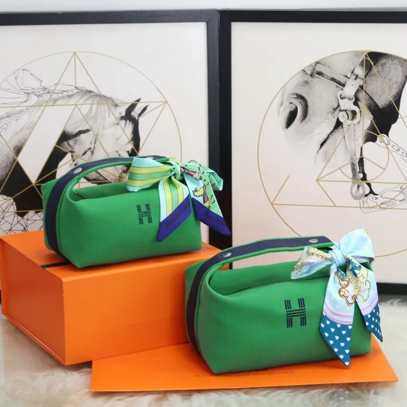 Hermes Cosmetic Bags-8