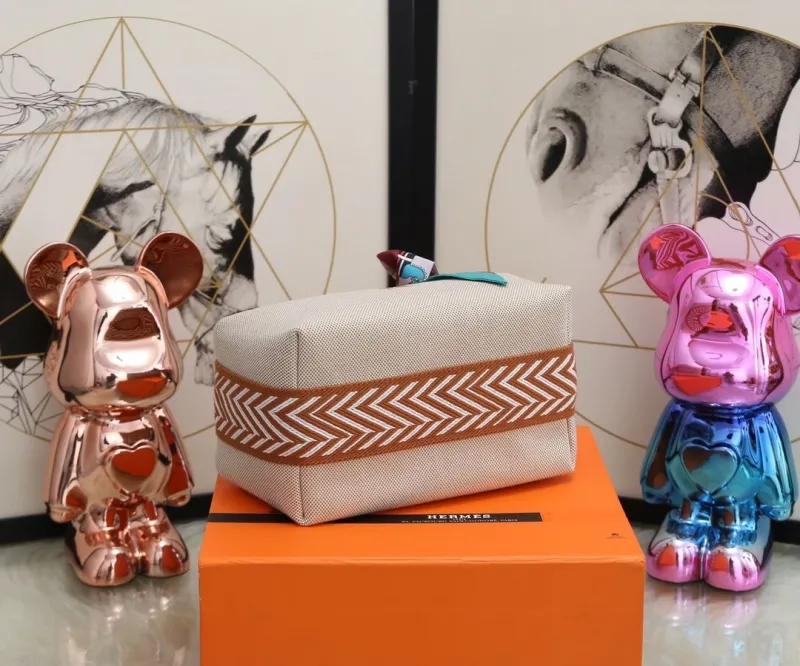 Hermes Cosmetic Bags-10 - Image 4