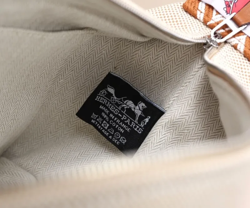 Hermes Cosmetic Bags-10 - Image 8