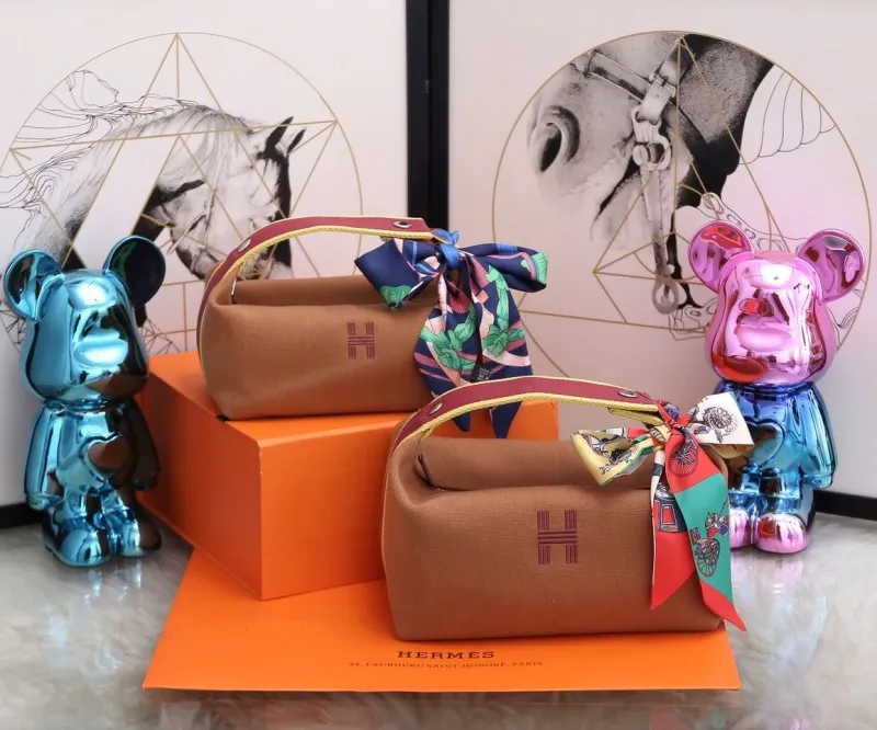 Hermes Cosmetic Bags-12