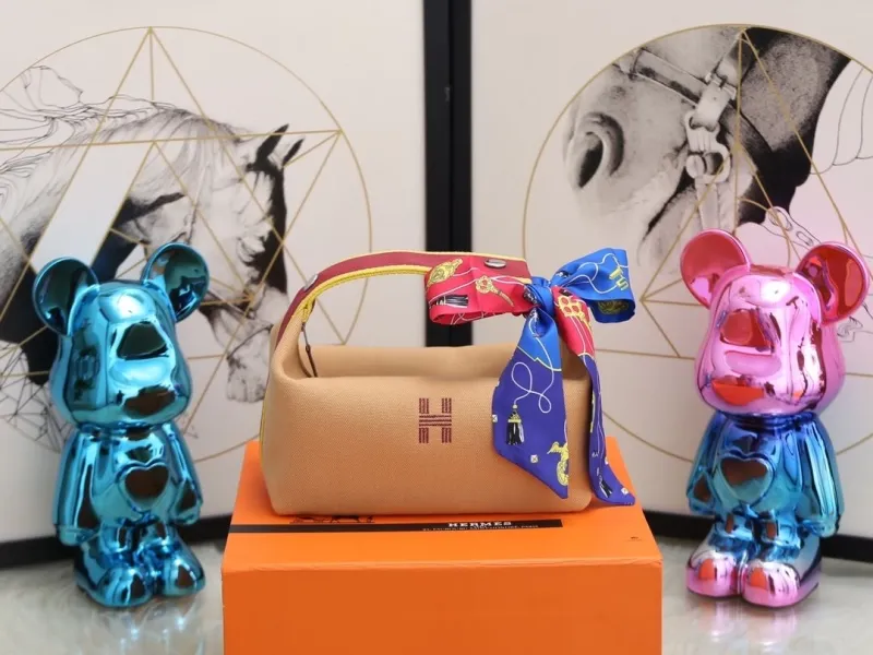 Alternative view of Hermes Cosmetic Bags-14