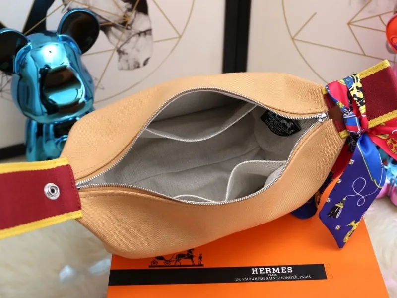 Hermes Cosmetic Bags-14 - Image 8