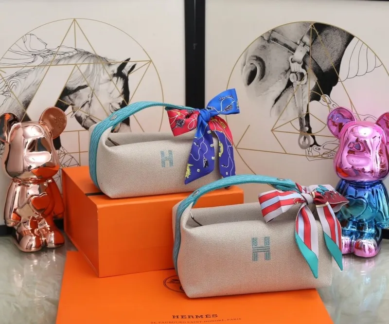 Hermes Cosmetic Bags-15