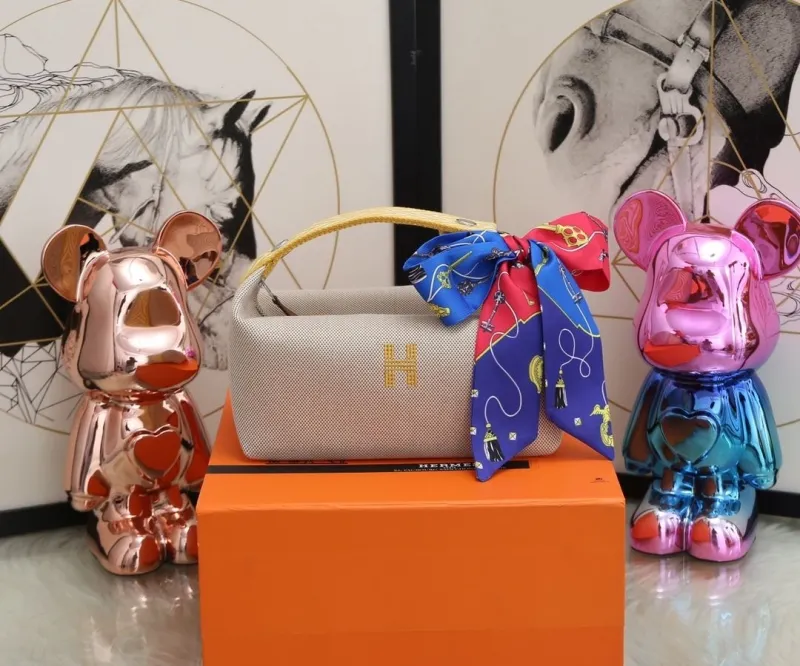 Alternative view of Hermes Cosmetic Bags-16