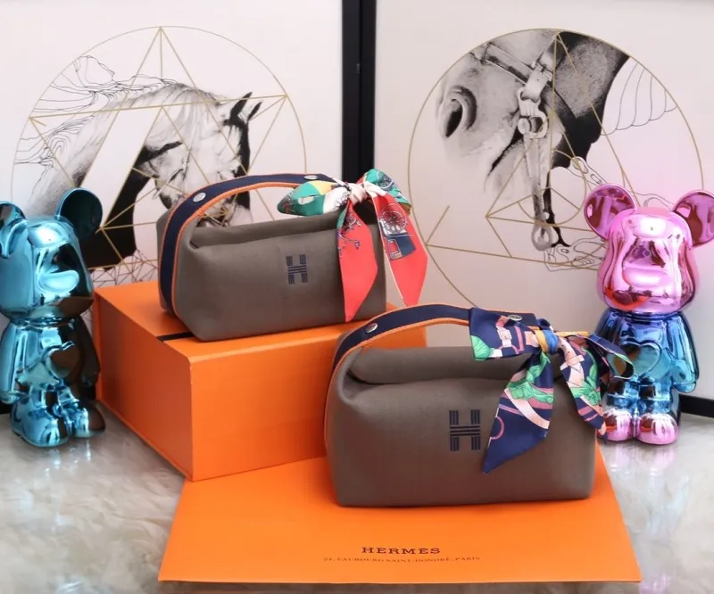 Hermes Cosmetic Bags-18