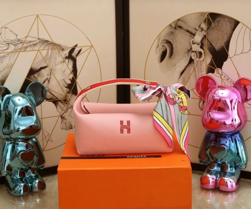 Hermes Cosmetic Bags-19