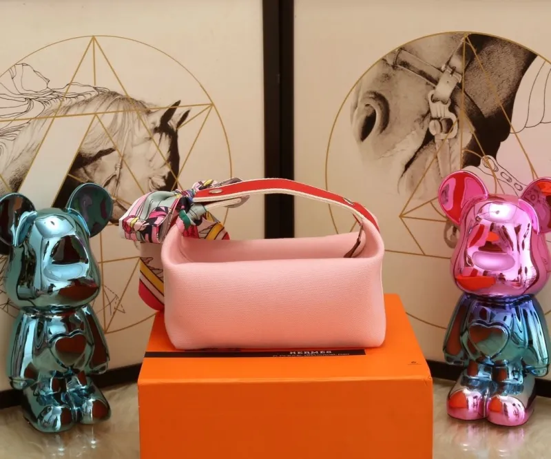 Alternative view of Hermes Cosmetic Bags-19