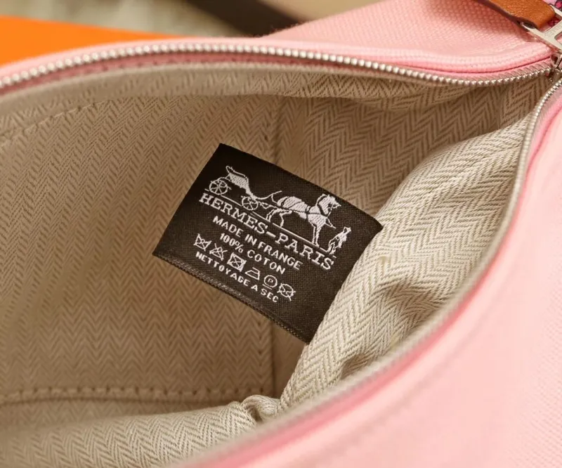 Hermes Cosmetic Bags-19 - Image 8