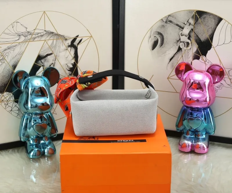 Hermes Cosmetic Bags-22 - Image 3