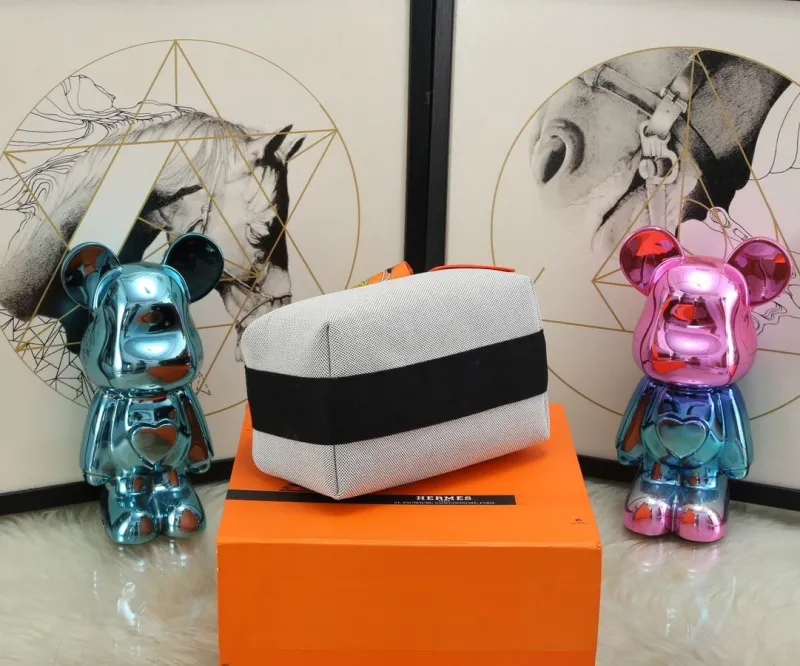 Hermes Cosmetic Bags-22 - Image 4