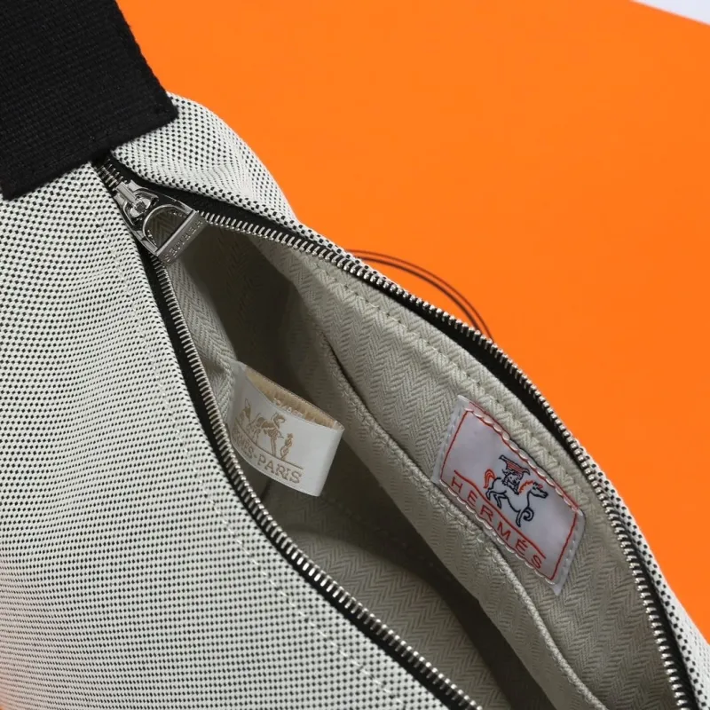 Hermes Cosmetic Bags-22 - Image 9