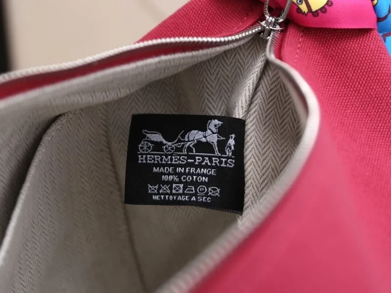 Hermes Cosmetic Bags-24 - Image 9
