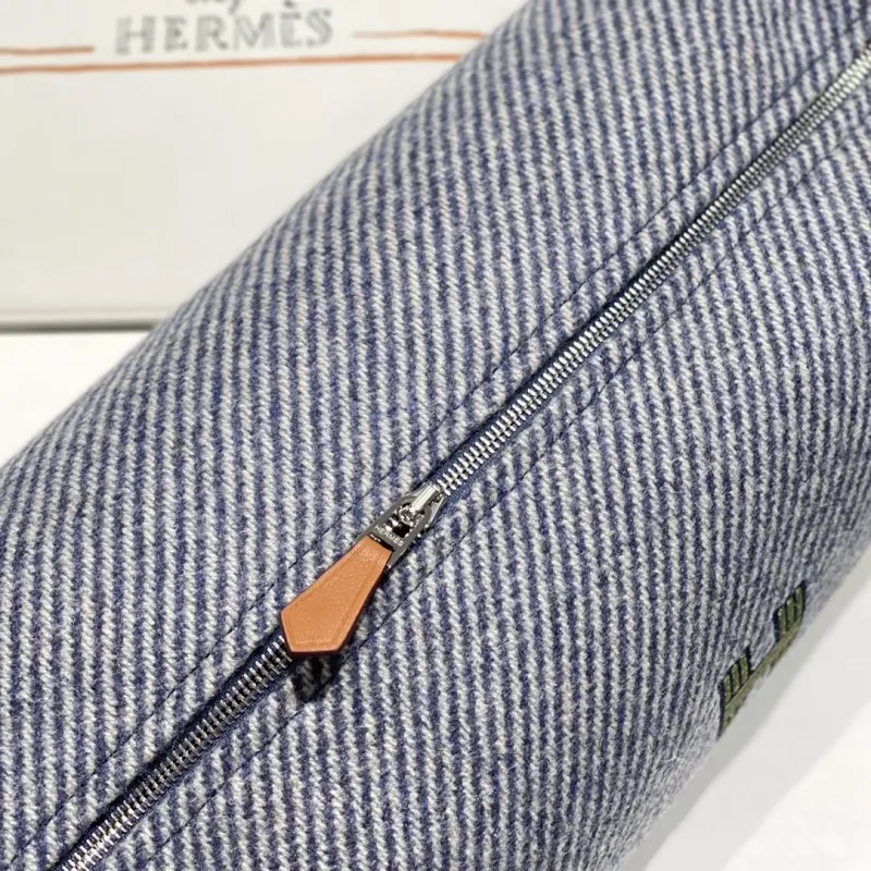 Hermes Gray Striped Cosmetic Bag - Image 6