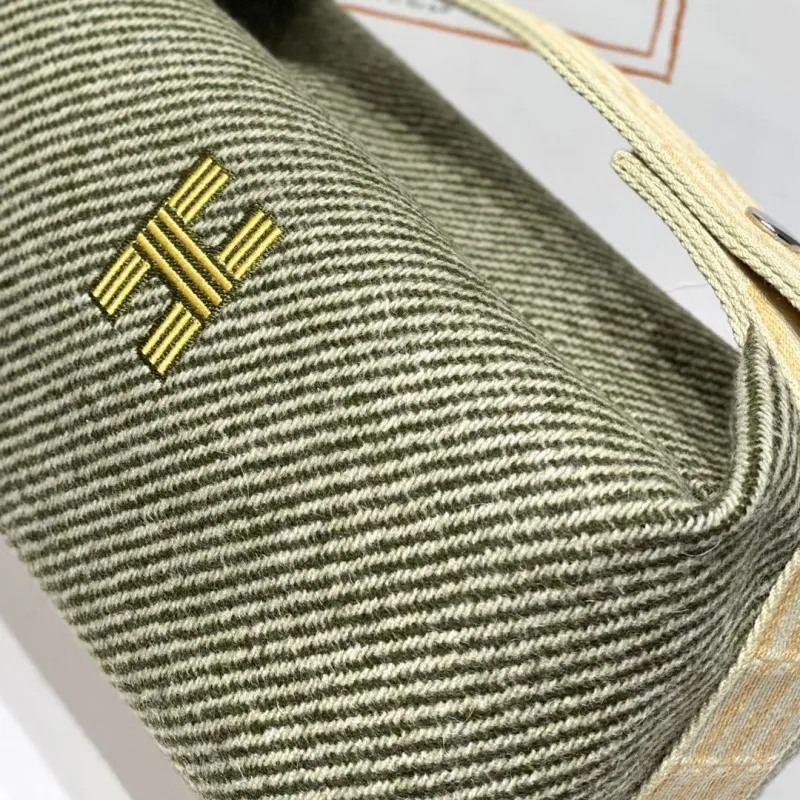 Hermes Green Striped Cosmetic Bag - Image 8