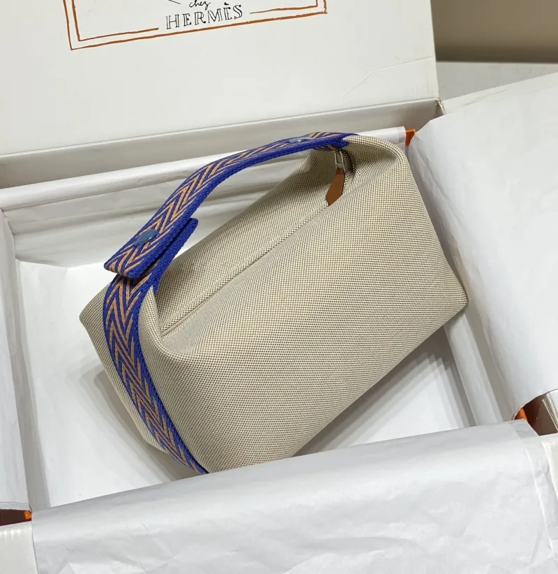Alternative view of Hermes Cosmetic Bags-37
