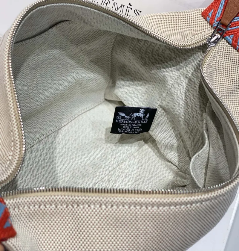 Hermes Beige Cosmetic Bag with Red Trim SKU 43 - Image 8