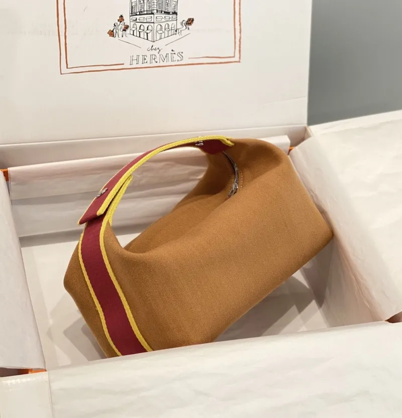 Alternative view of Hermes Cosmetic Bags-51