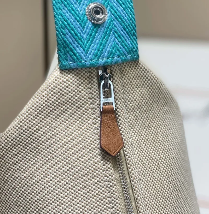 Hermes Beige Turquoise Canvas Cosmetic Bag - Image 7
