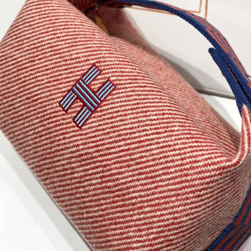 Hermes Red Blue Striped Cosmetic Bag - Image 5