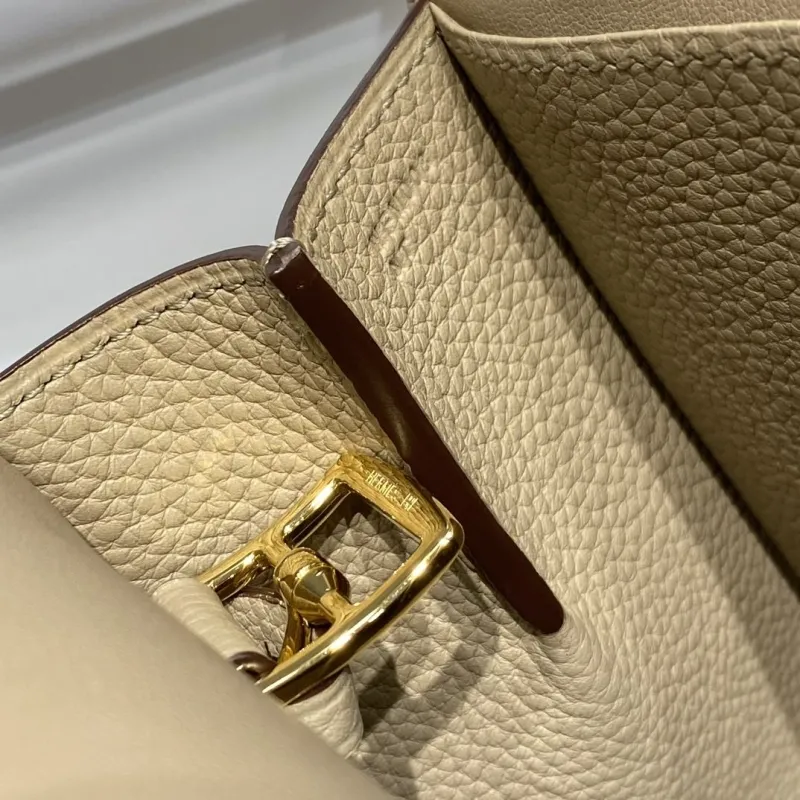 Hermes Beige Halzan Leather Shoulder Bag - Image 8