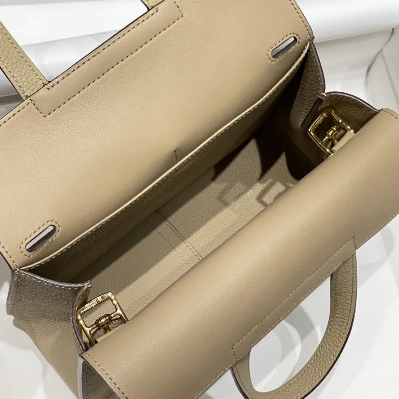 Hermes Beige Halzan Leather Shoulder Bag - Image 9