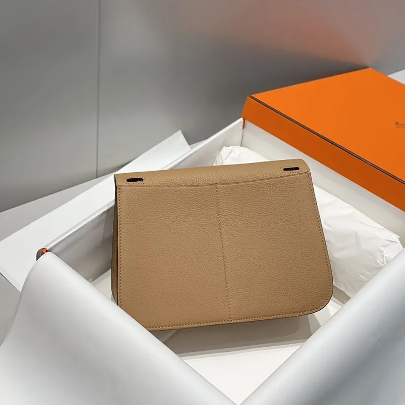 Alternative view of Hermes halzan Bags-4