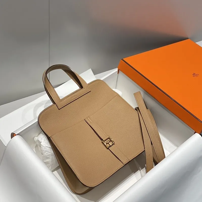Hermes Halzan Tan Leather Handbag - Image 3