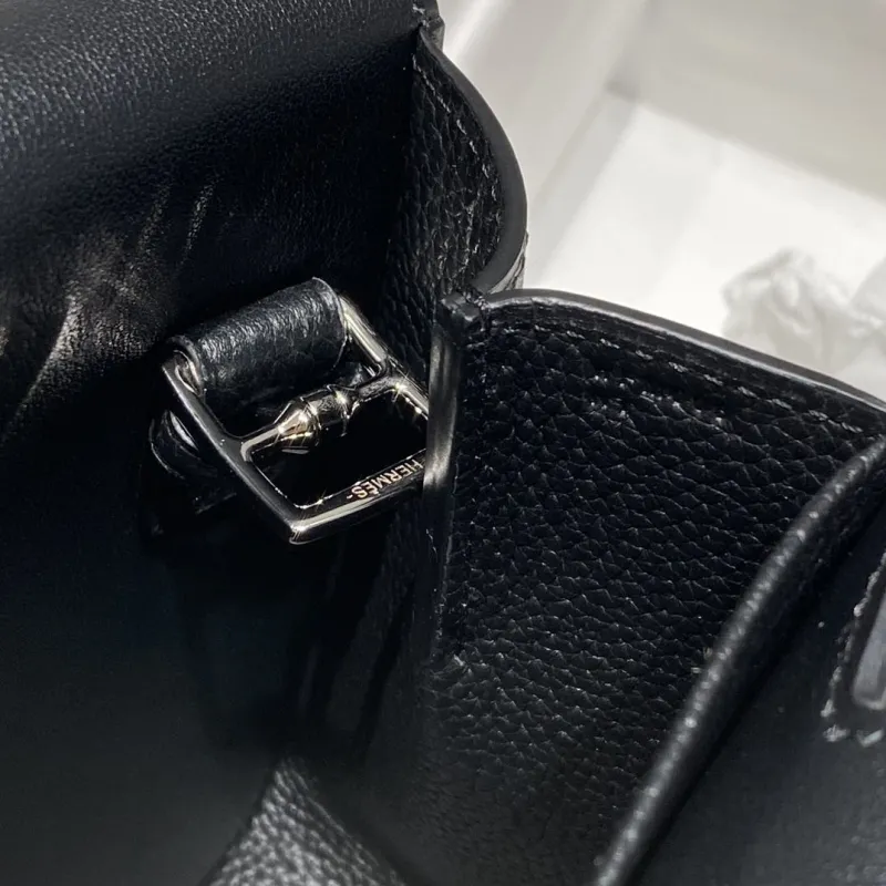 Hermes Black Halzan Shoulder Bag - Image 8