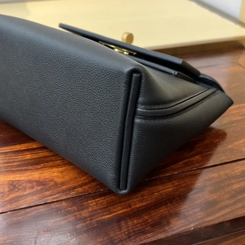 Hermes Kelly 2424 Mini Black Leather Handbag - Image 8