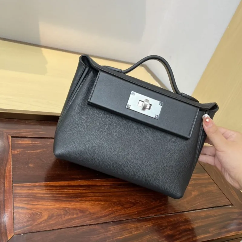 Hermes Black Kelly 2424 Mini Leather Handbag - Image 4