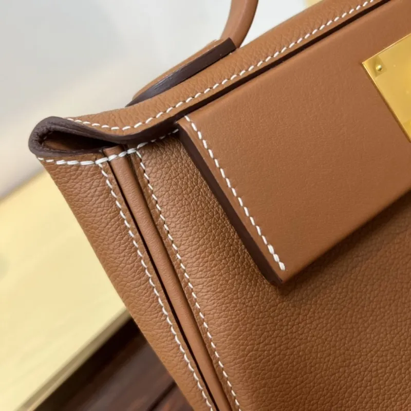 Hermes Kelly 2424 Mini Brown Leather Handbag - Image 4
