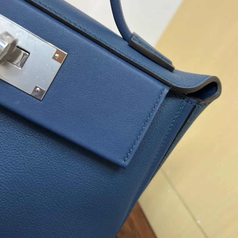 Hermes Kelly 2424 Mini Blue Leather Handbag - Image 5