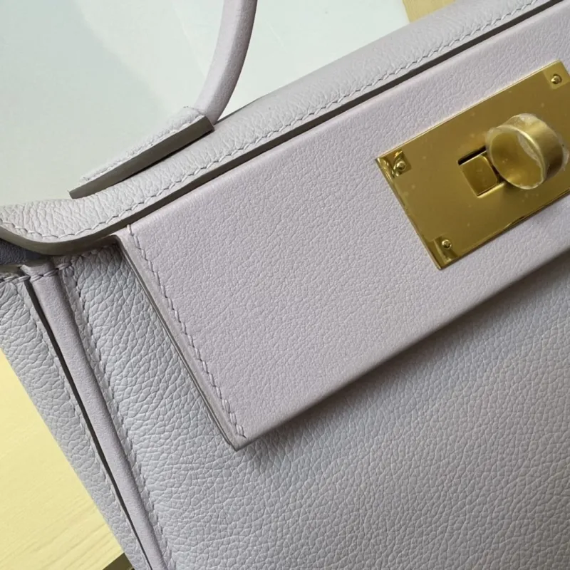 Hermes Kelly 2424 Mini Lavender Leather Handbag - Image 4