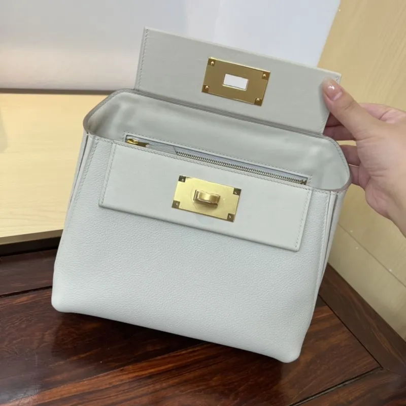 Hermes Kelly 2424 Mini Light Gray Leather Handbag - Image 7