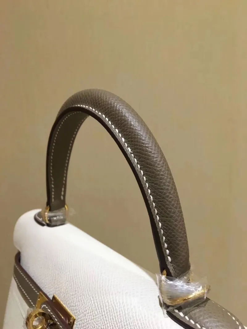 Hermes White Gray Leather Kelly Handbag - Image 4
