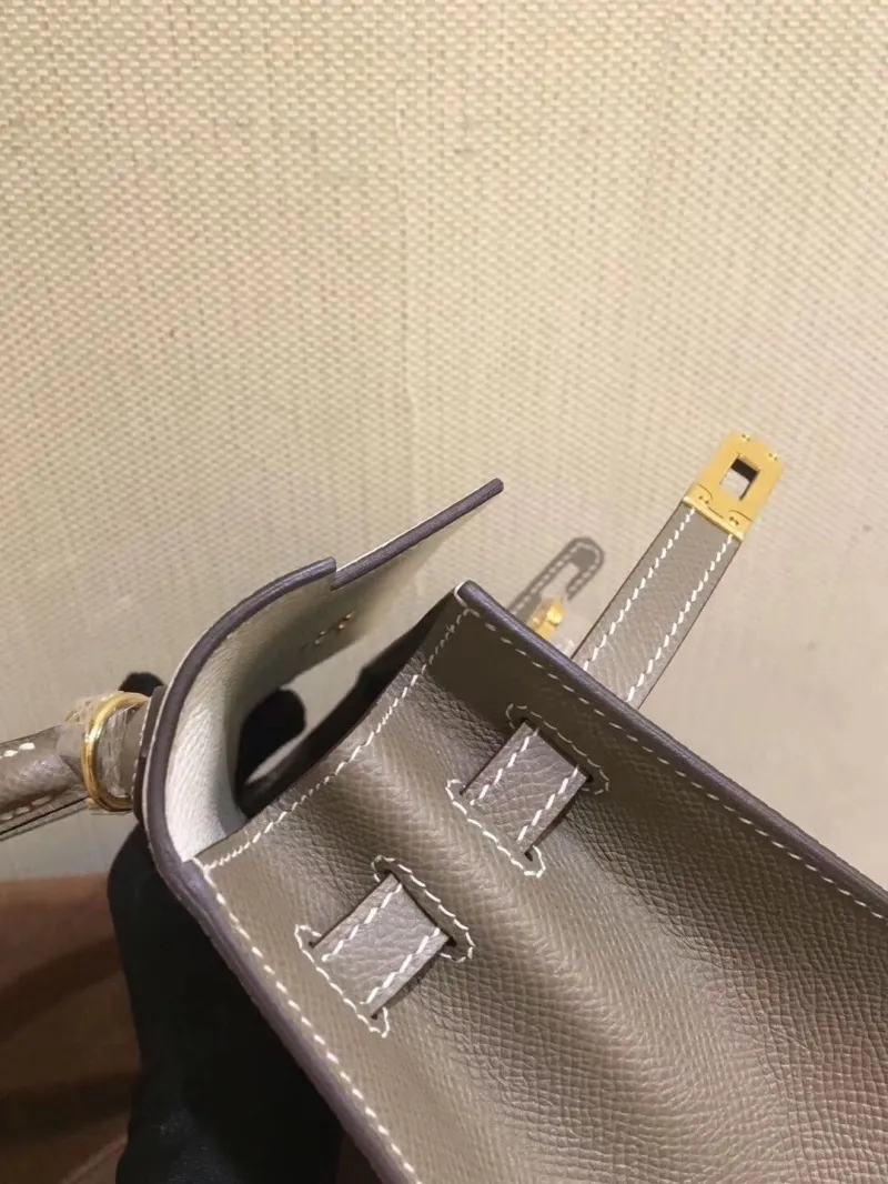 Hermes White Gray Leather Kelly Handbag - Image 5