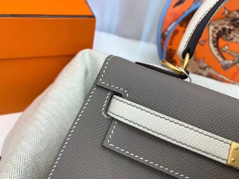 Hermes Gray White Kelly 20 Leather Handbag - Image 3
